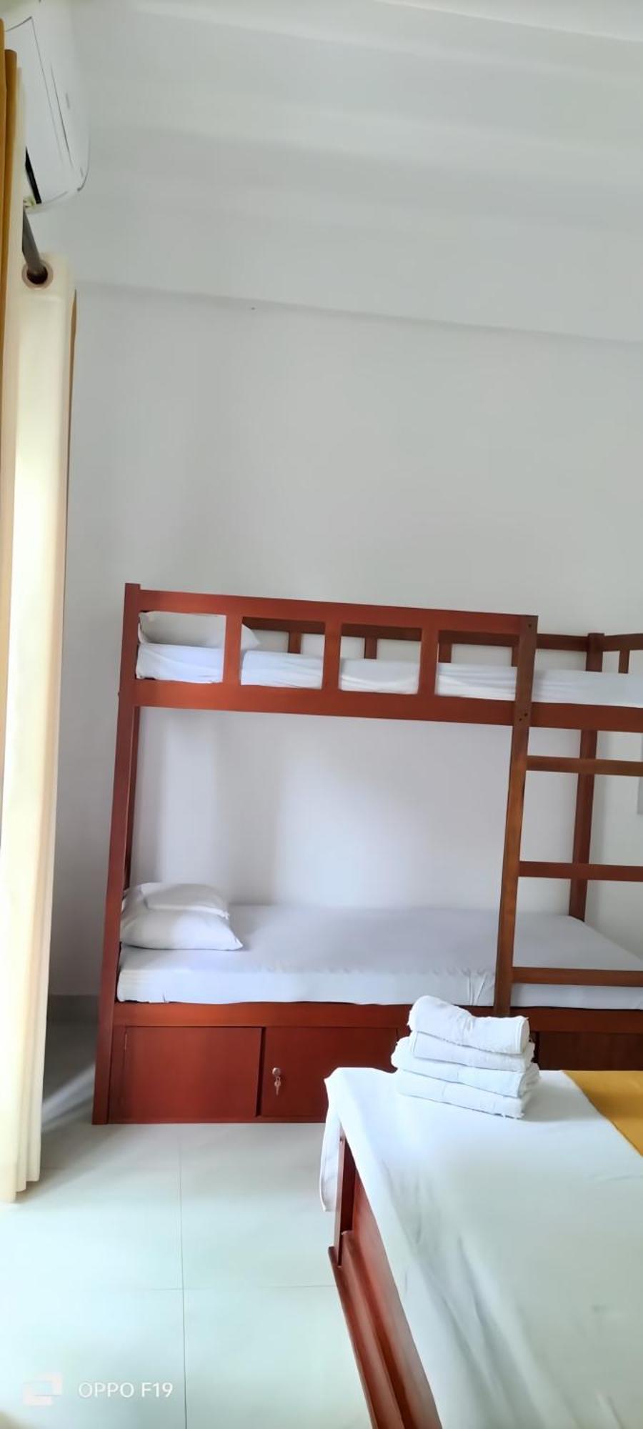 Ceylon Lodge - Airport Transit Hostel Negombo Eksteriør billede